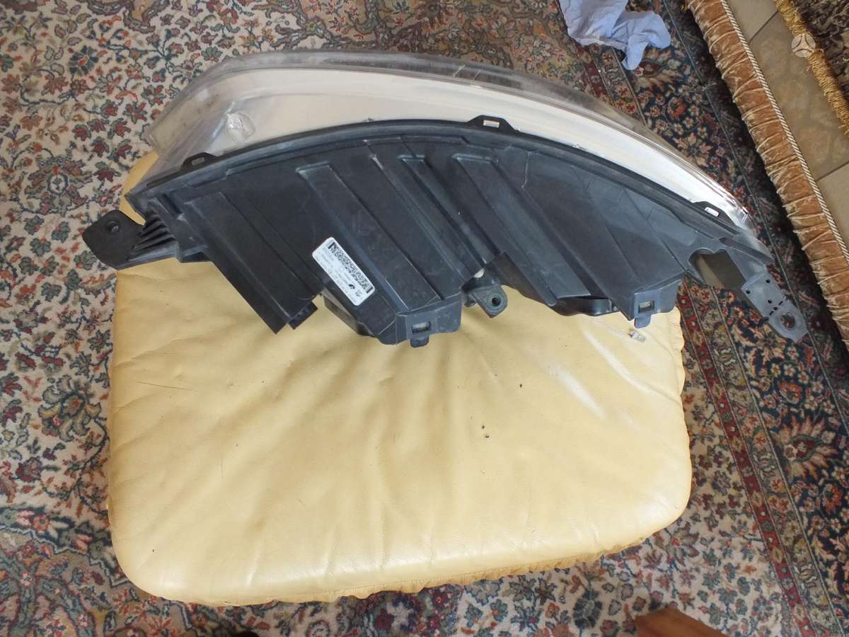 Peugeot Traveller lights