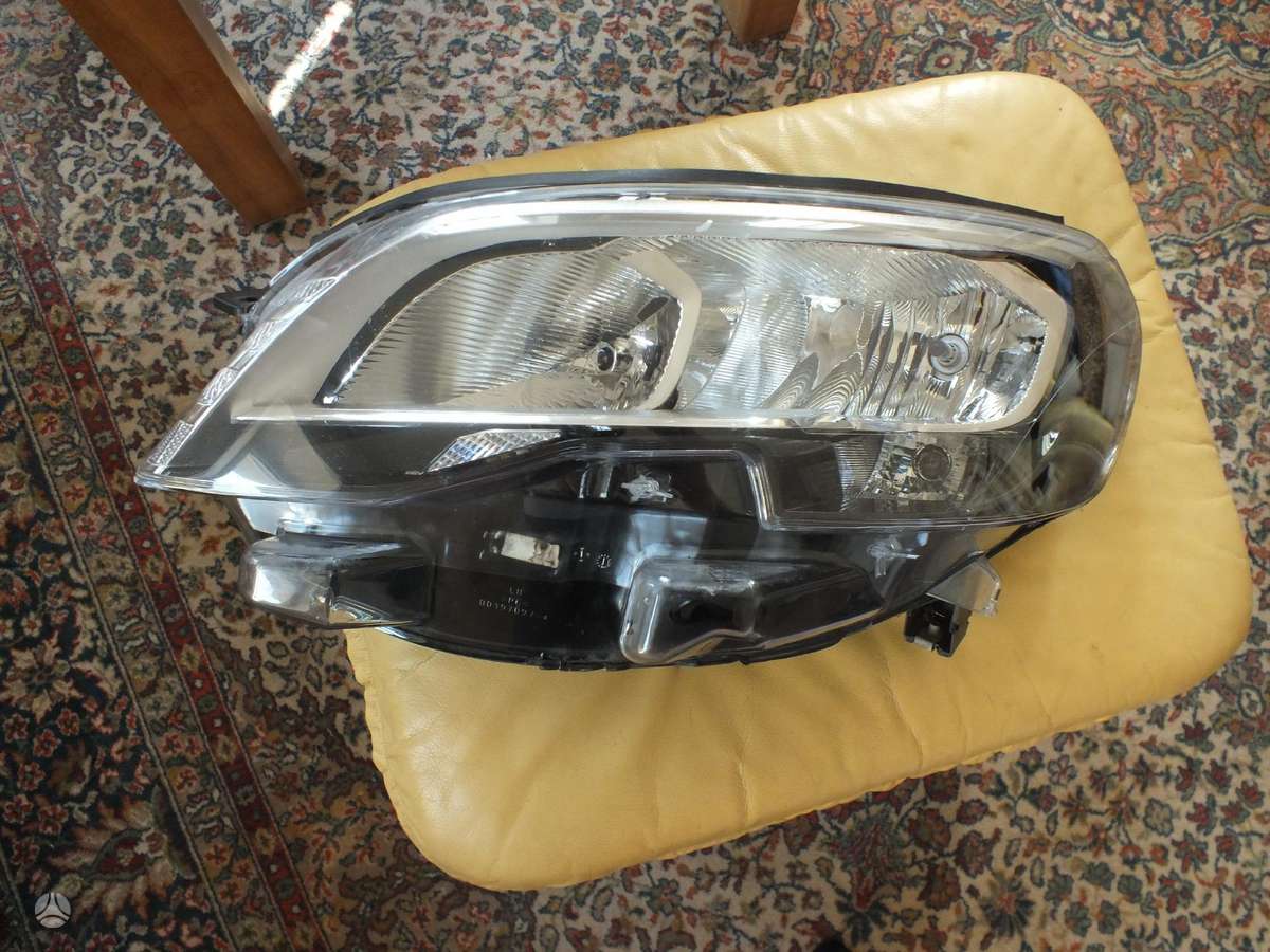 Peugeot Traveller lights