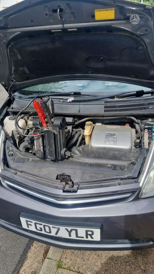 Toyota Prius rezerves daļās