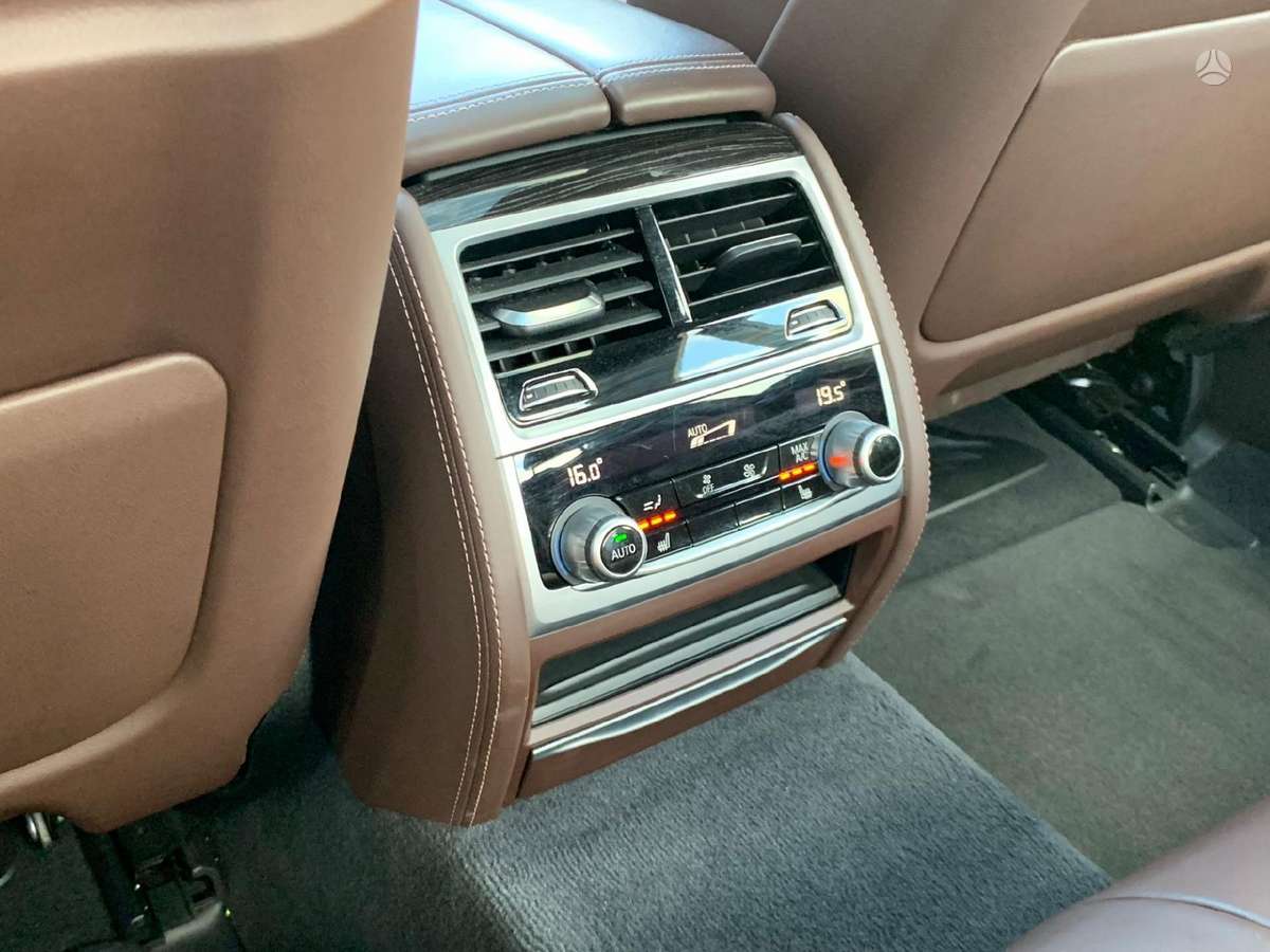 BMW 730, 3.0 l., Лимузин
