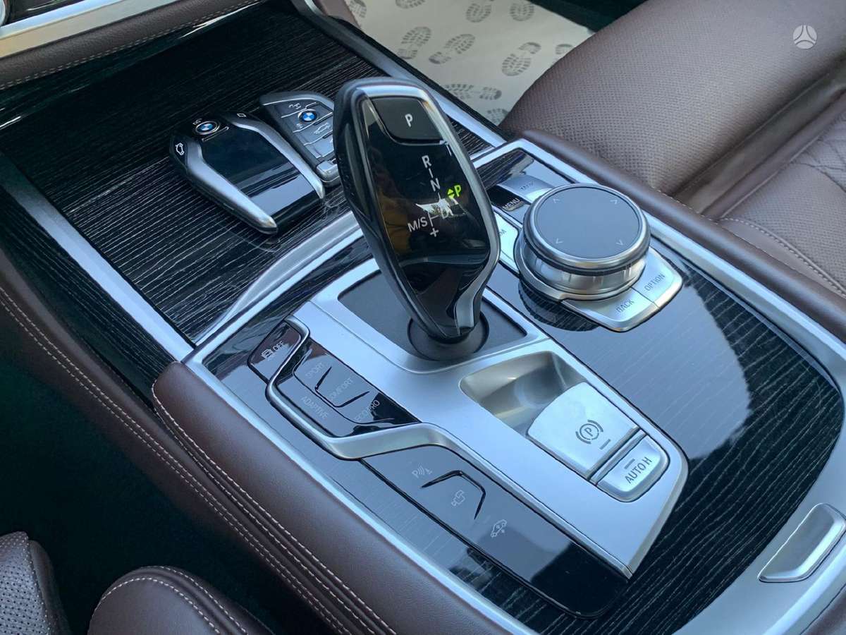 BMW 730, 3.0 l., Лимузин