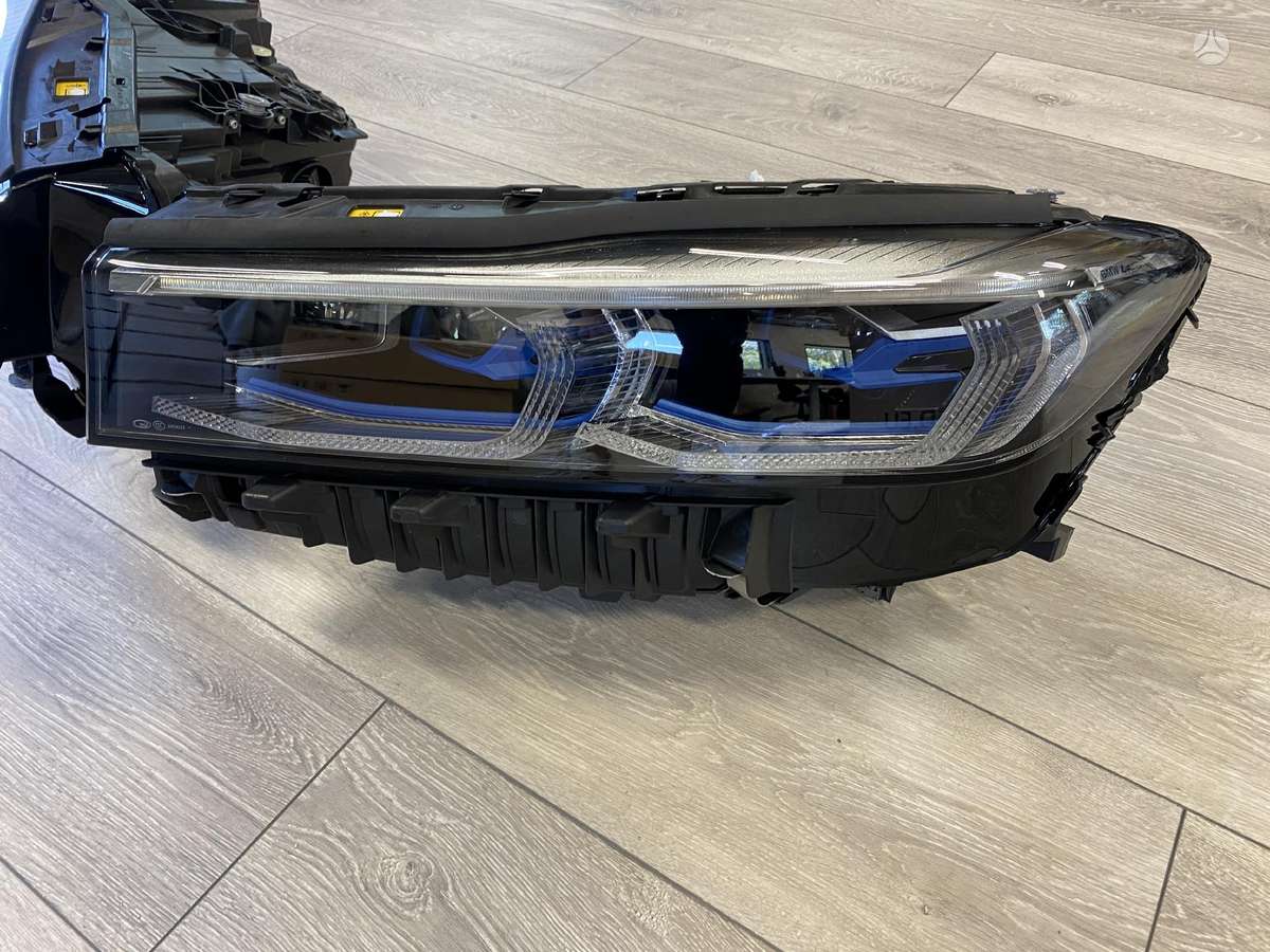 BMW 7 serija lights