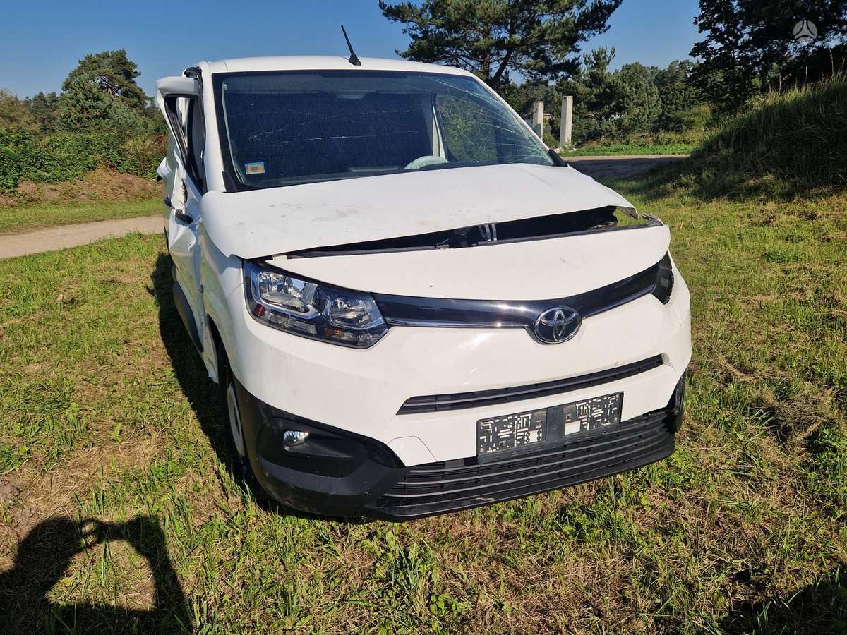 Toyota Proace City dalimis