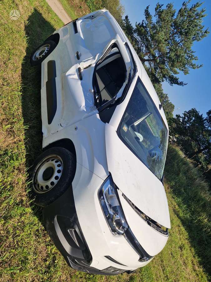 Toyota Proace City dalimis