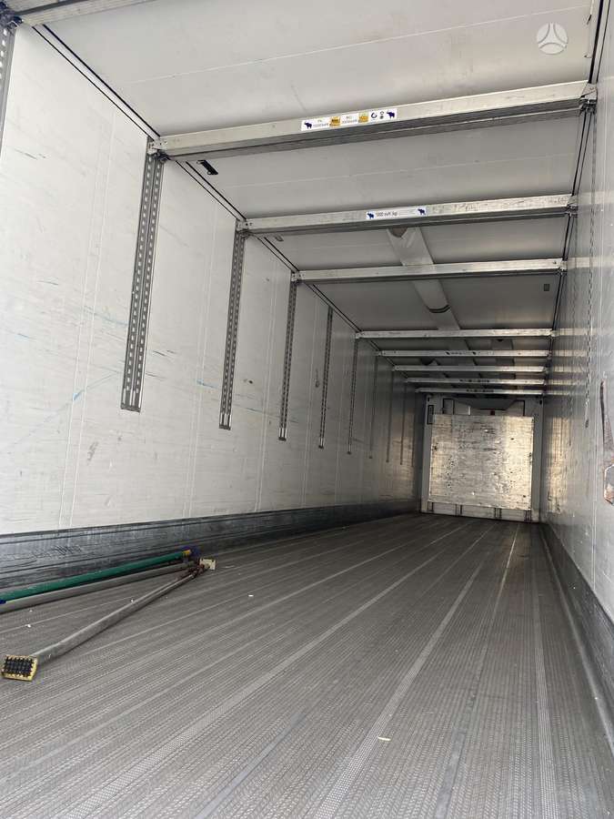 Schmitz SLXe 300 THERMO KING, refrigerated