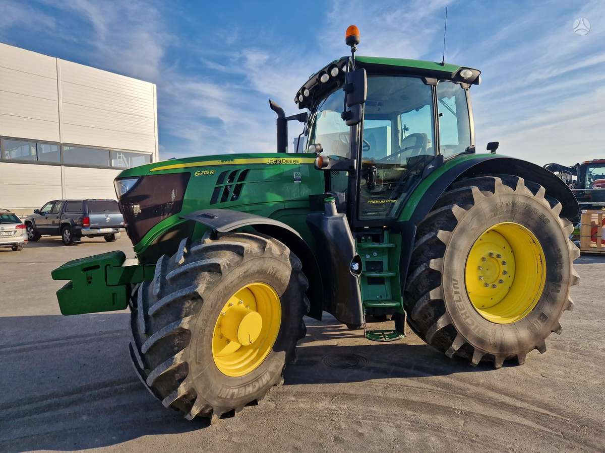 John Deere 6215 R, тракторы