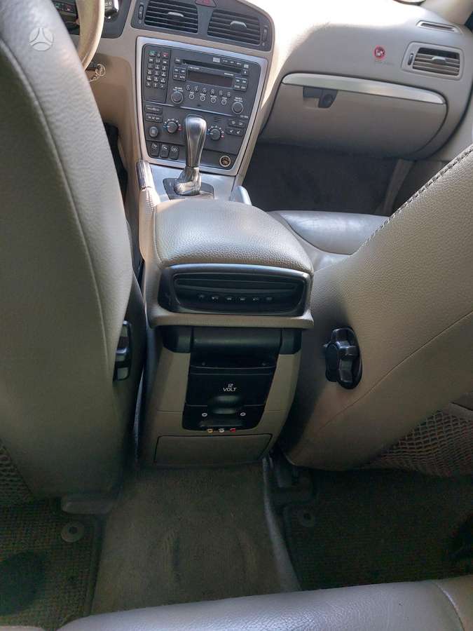 Volvo XC70