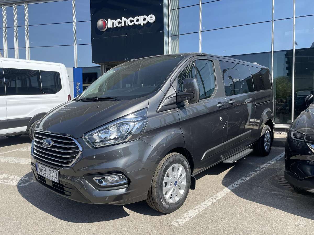 Ford Tourneo Custom, passenger minibus