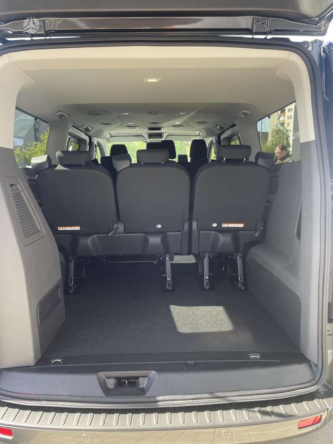 Ford Tourneo Custom, passenger minibus