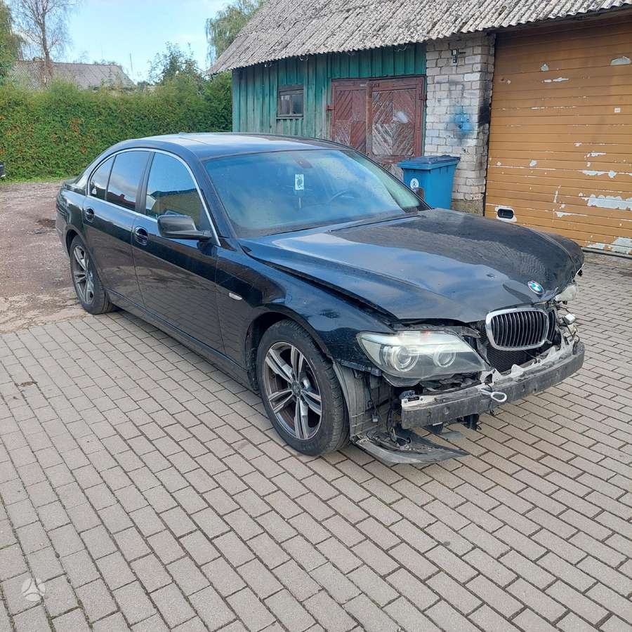 BMW 740 по частям