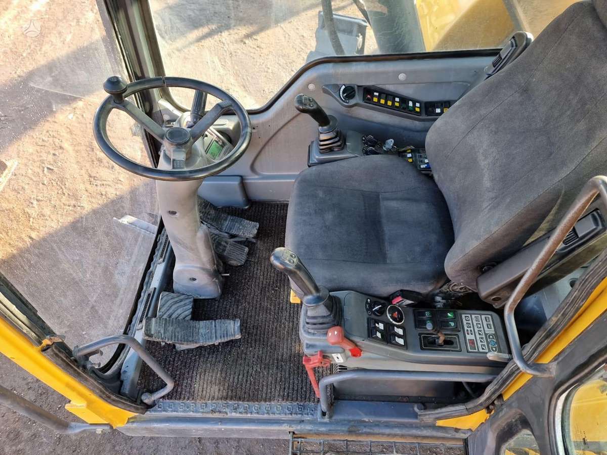 Volvo EW180 B, экскаваторы
