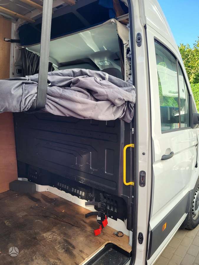 Volkswagen Crafter, cargo vans
