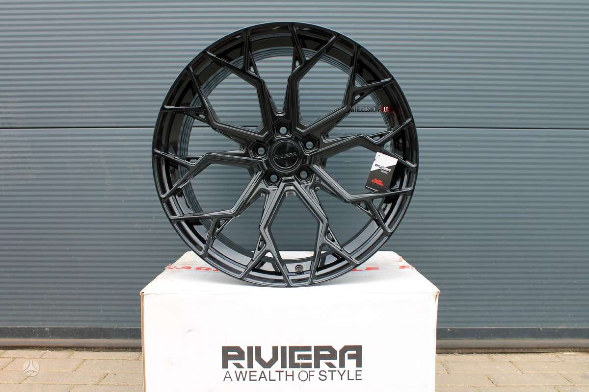 RIVIERA RF5 Gloss Black Flow Formed, light alloy, R22