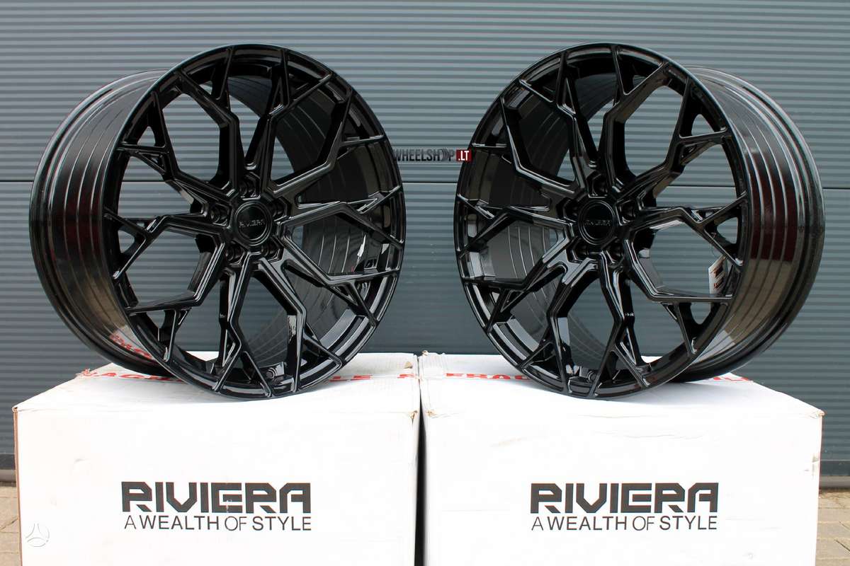 RIVIERA RF5 Gloss Black Flow Formed, light alloy, R22