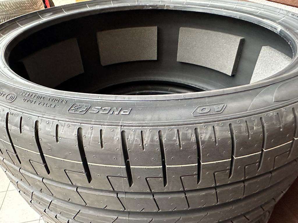 Pirelli P ZERO, vasaras 285/30 R22