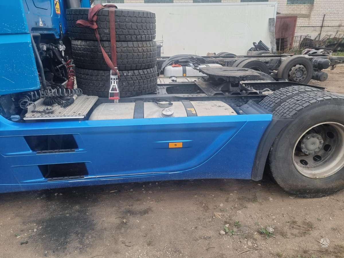 Mercedes-Benz 1848, тягачи