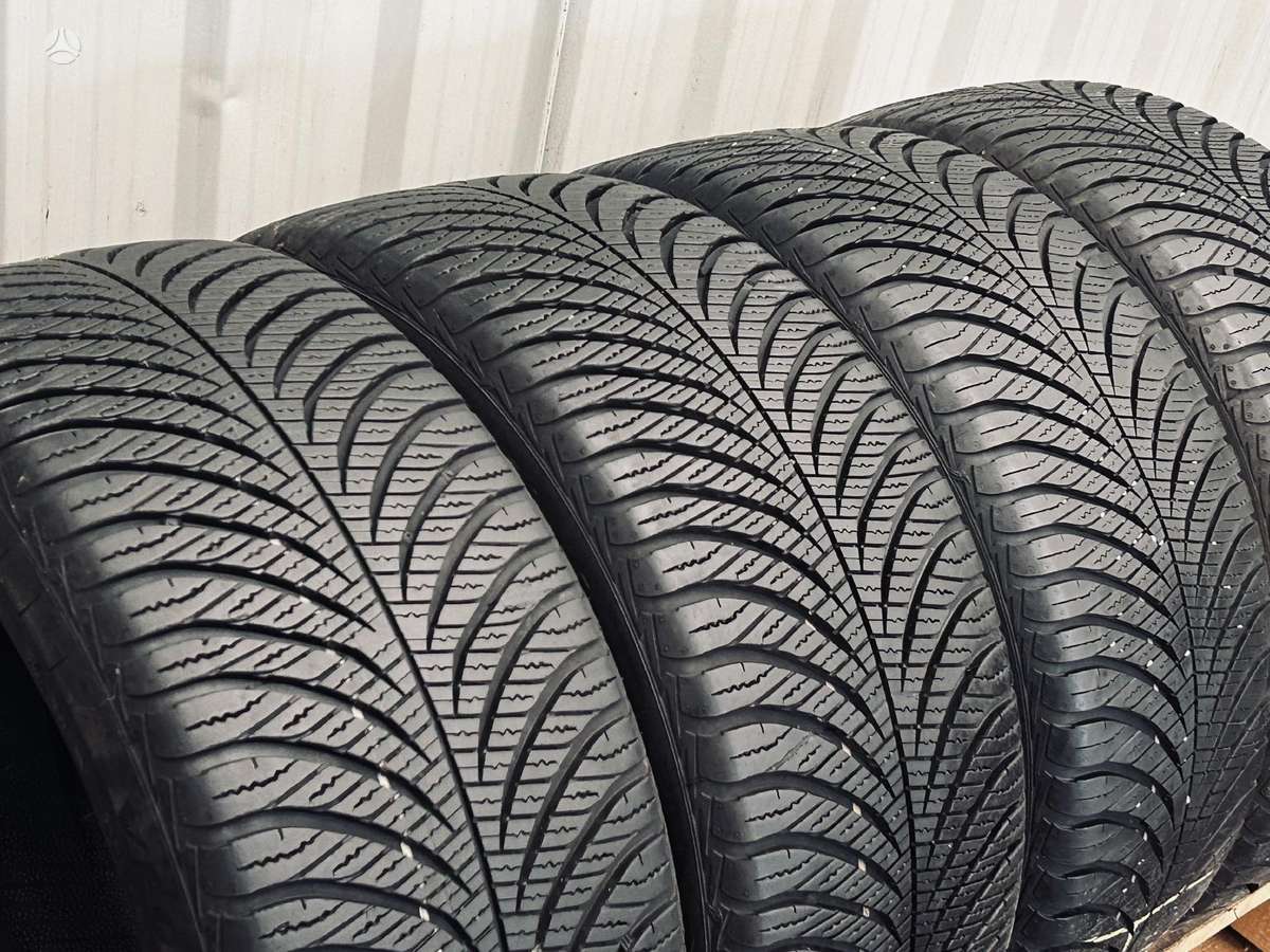 Goodyear Vector 4 Seasons GEN-2, universalios 215/45 R16