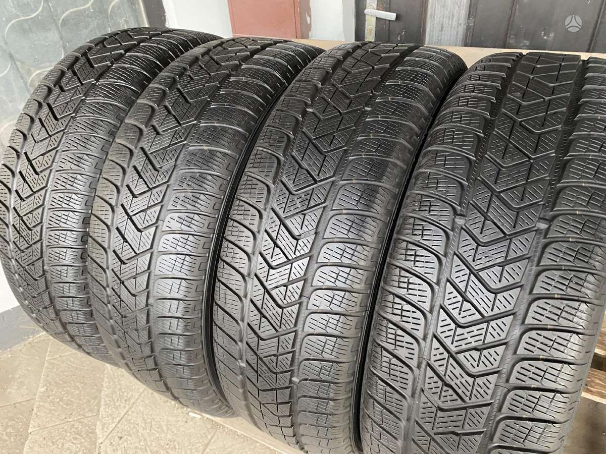 Pirelli Scorpion 2022m, winter 215/65 R17