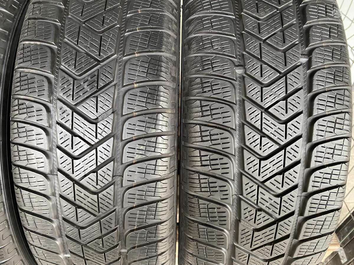 Pirelli Scorpion 2022m, winter 215/65 R17