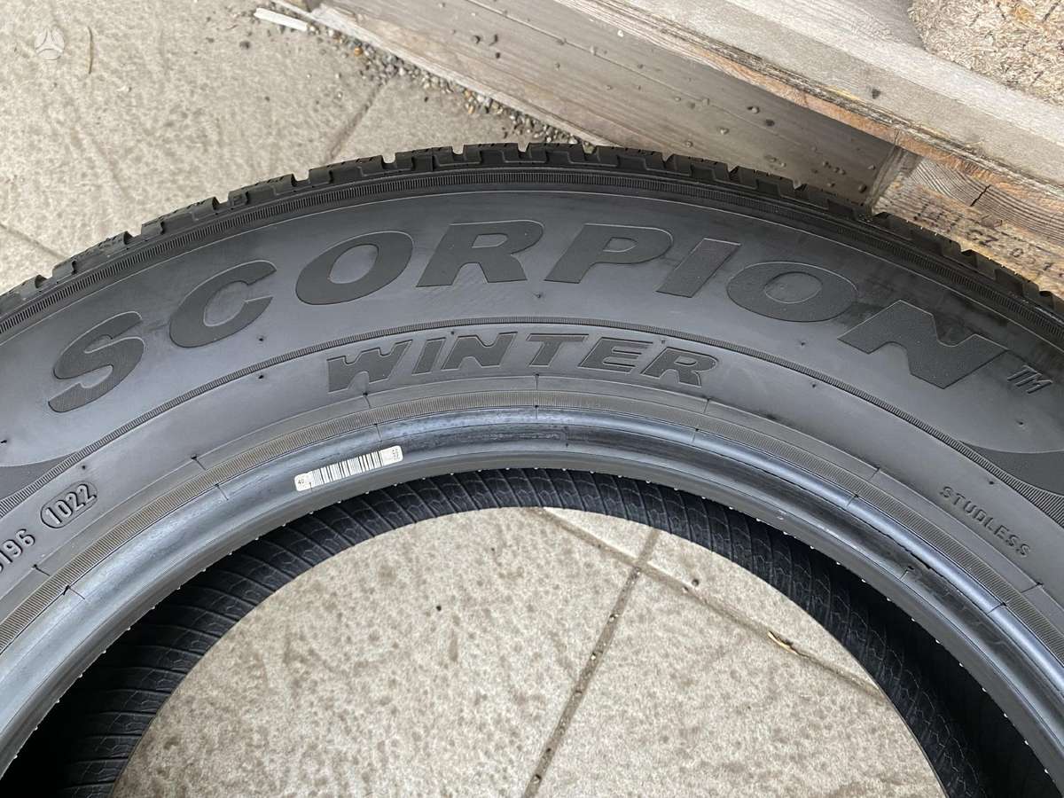 Pirelli Scorpion 2022m, winter 215/65 R17