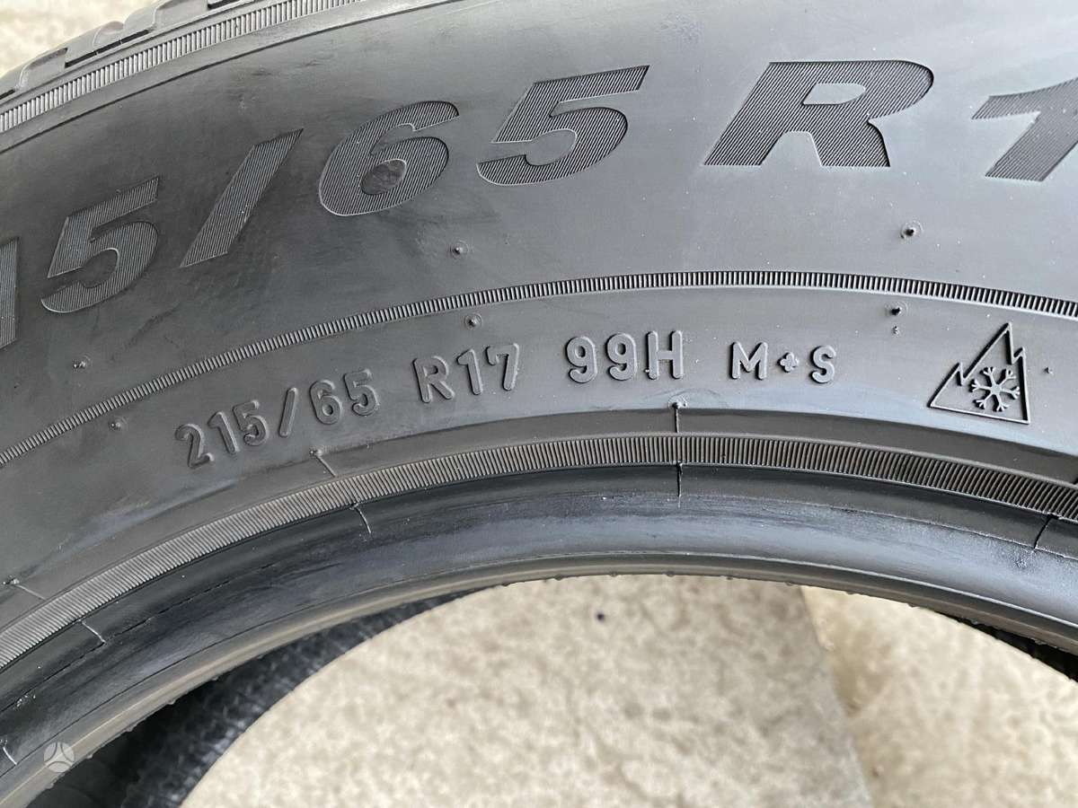 Pirelli Scorpion 2022m, winter 215/65 R17