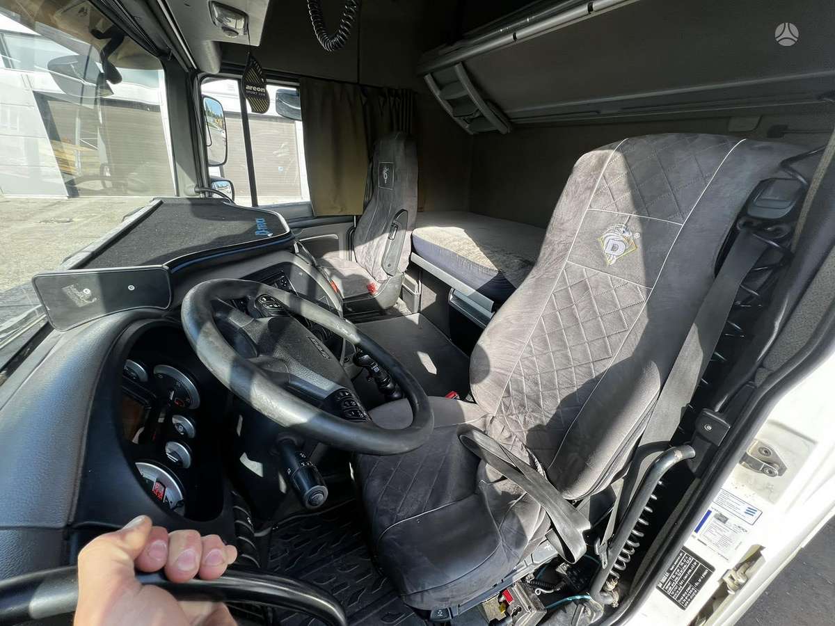 DAF FT XF105, vilkikai