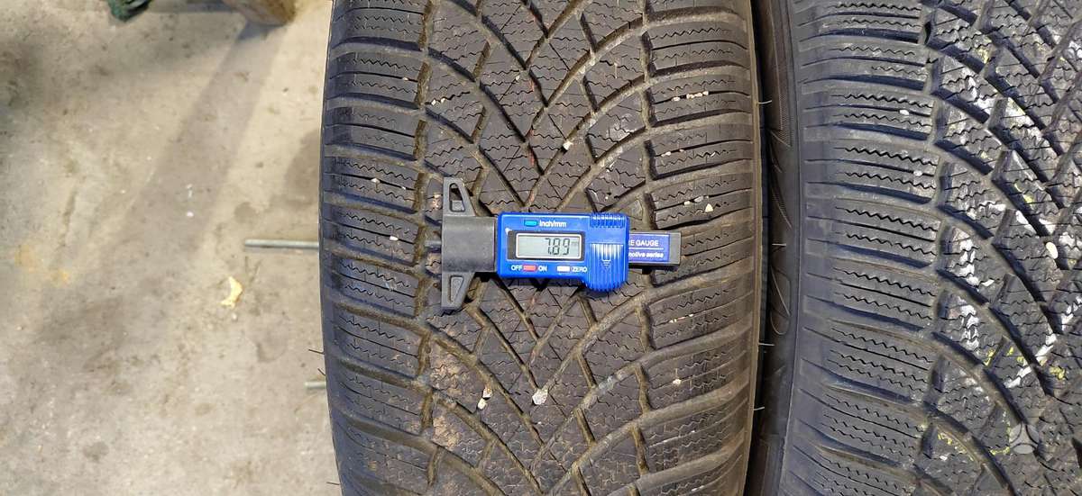 Bridgestone Blizak LM 005, winter 215/55 R18