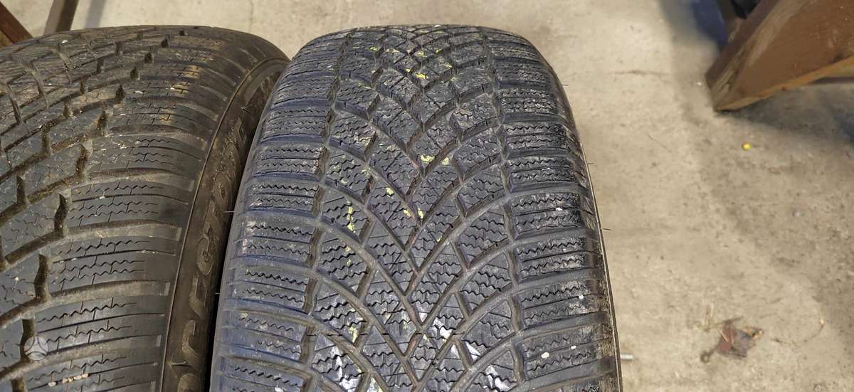 Bridgestone Blizak LM 005, winter 215/55 R18
