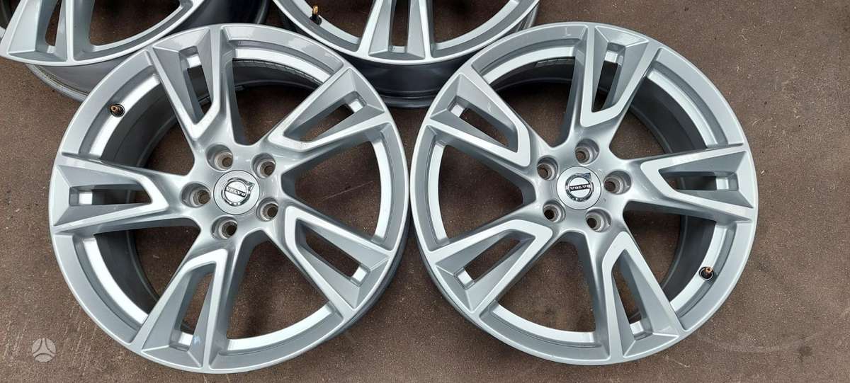 Volvo, light alloy, R18