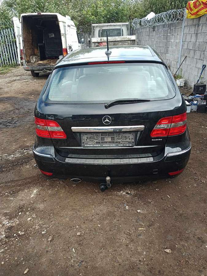 Mercedes-Benz B klasė по частям