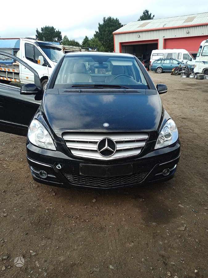 Mercedes-Benz B klasė dalimis