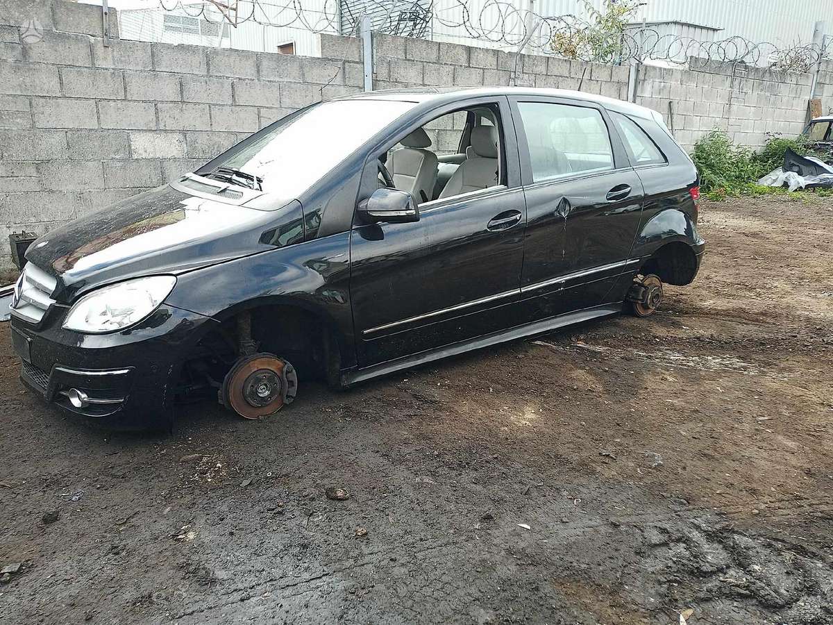 Mercedes-Benz B klasė по частям