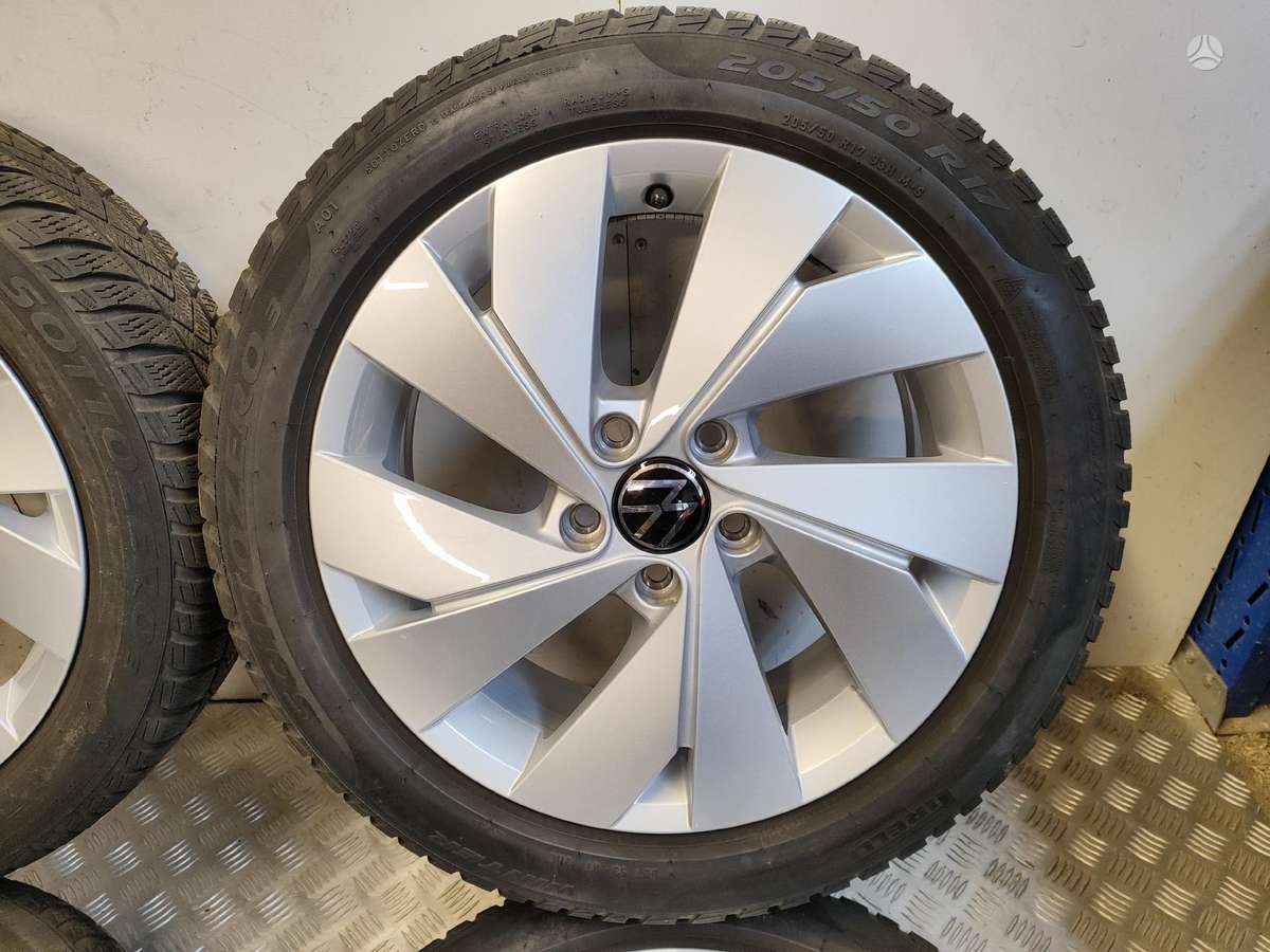 Volkswagen, lengvojo lydinio, R17