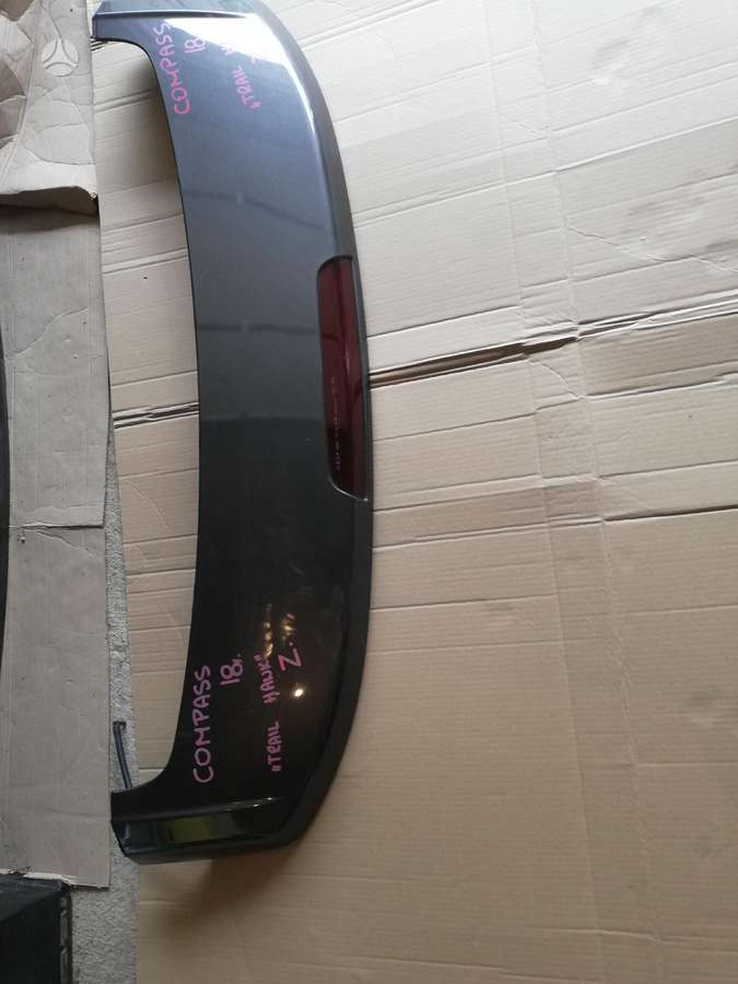 Jeep Compass virsbūves detaļas