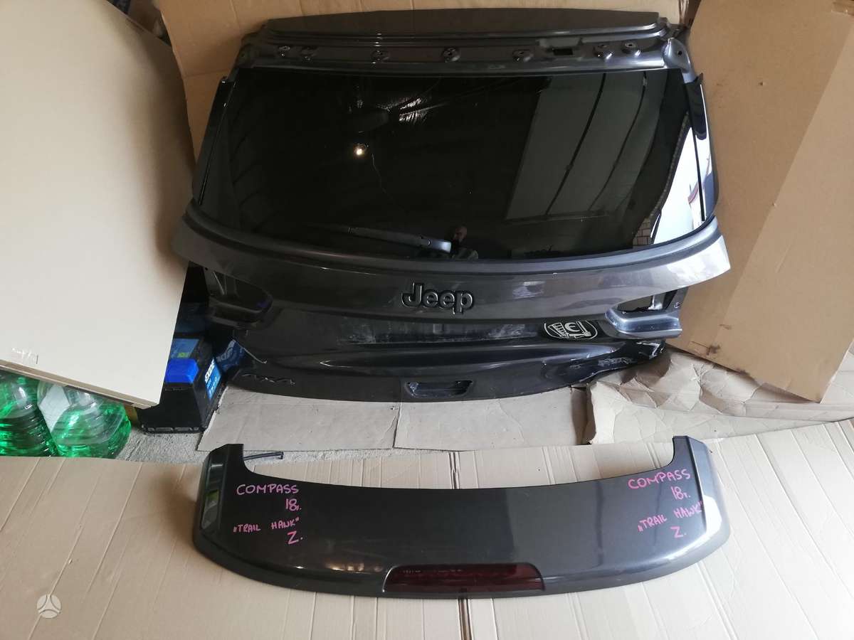 Jeep Compass virsbūves detaļas