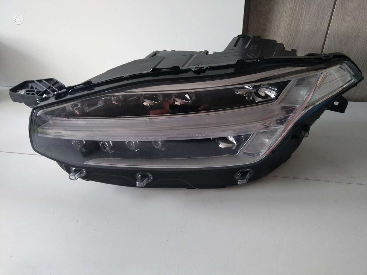 Volvo XC90 детали кузова
