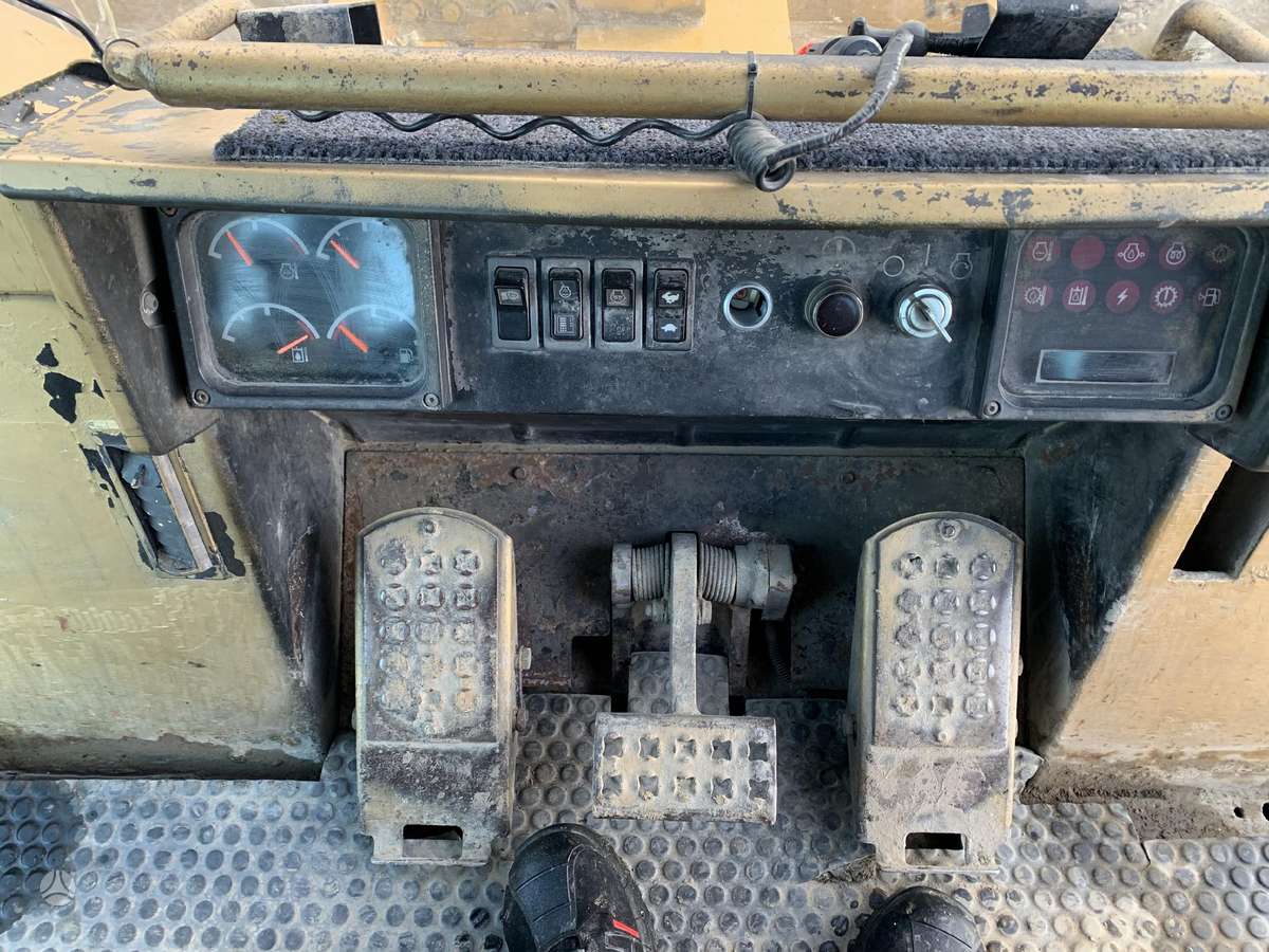 Caterpillar 963, фронтальные погрузчики