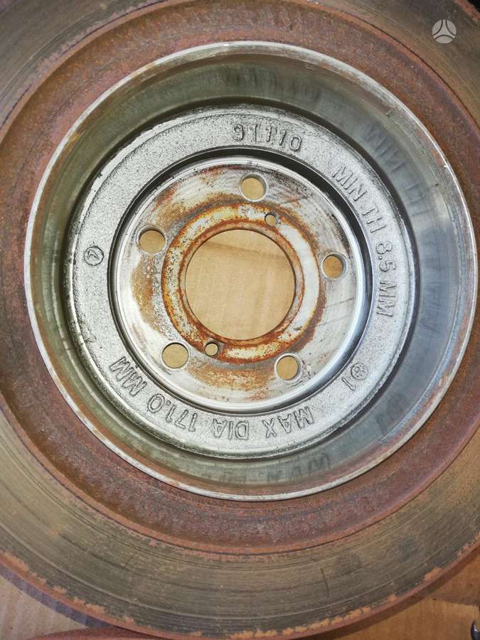 Subaru Outback kėbulo dalys