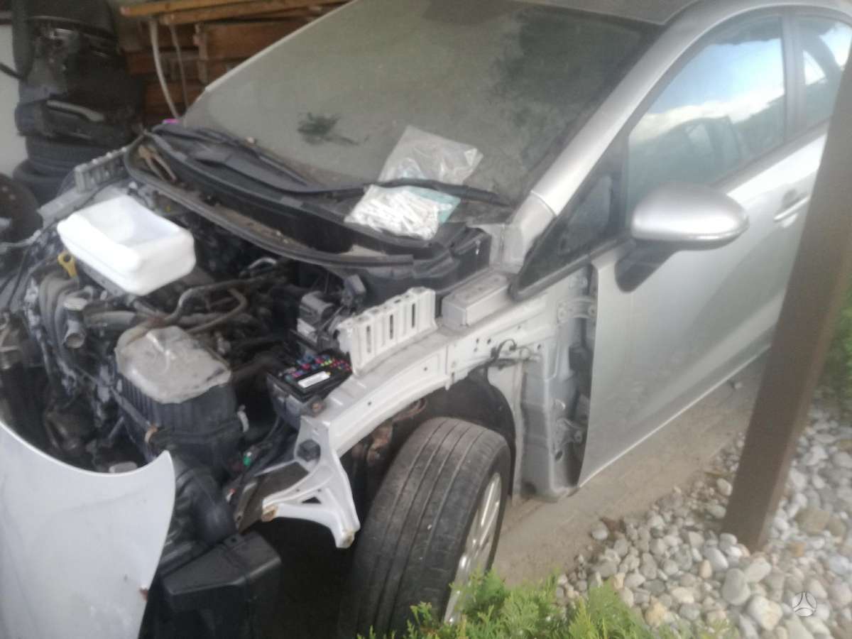 Kia Rio Hyundai i20 2010 2014