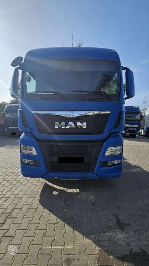 MAN TGX, semi-trailer trucks