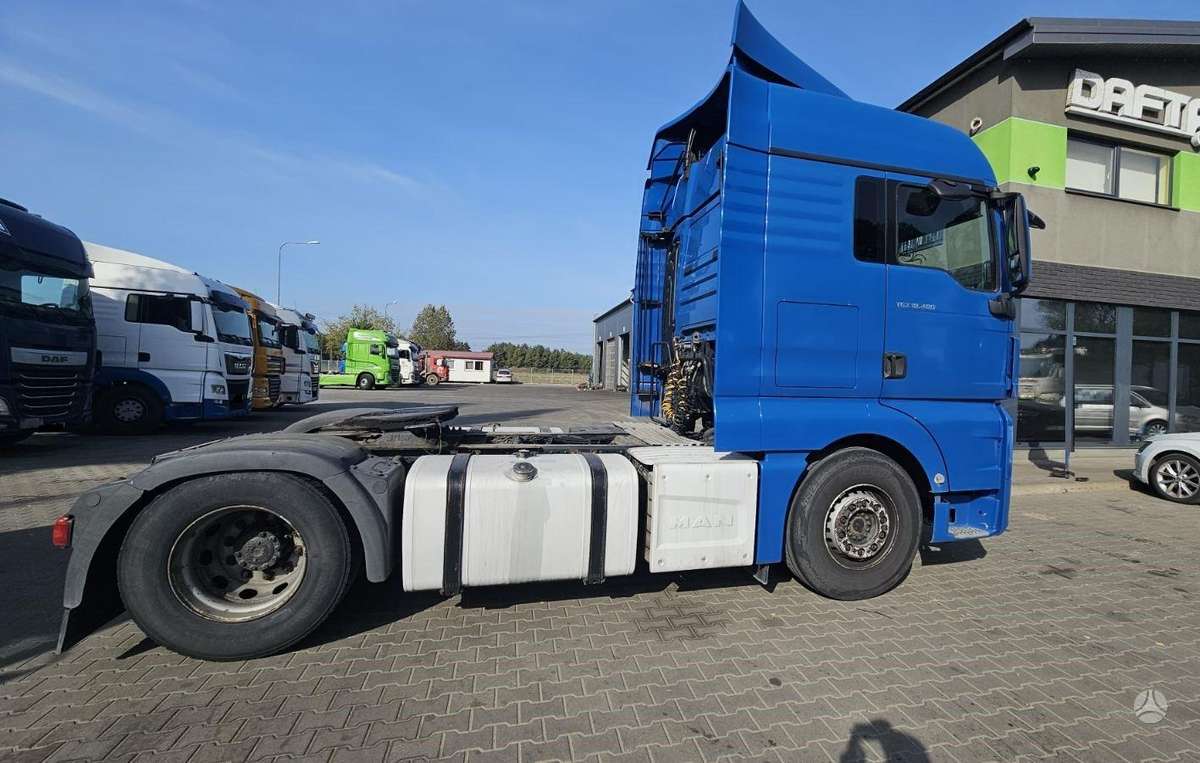 MAN TGX, semi-trailer trucks