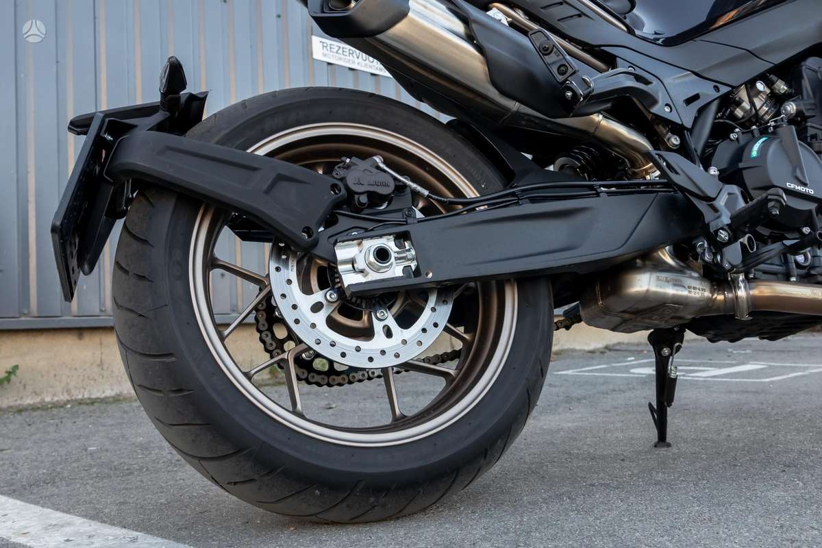 CFMOTO 800NK 800cc, street / klasikiniai