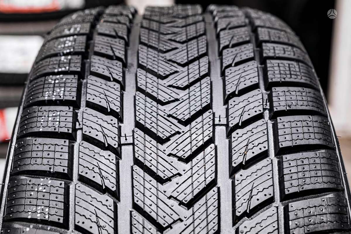 Gripmax SureGrip Pro Winter, winter 245/35 R21