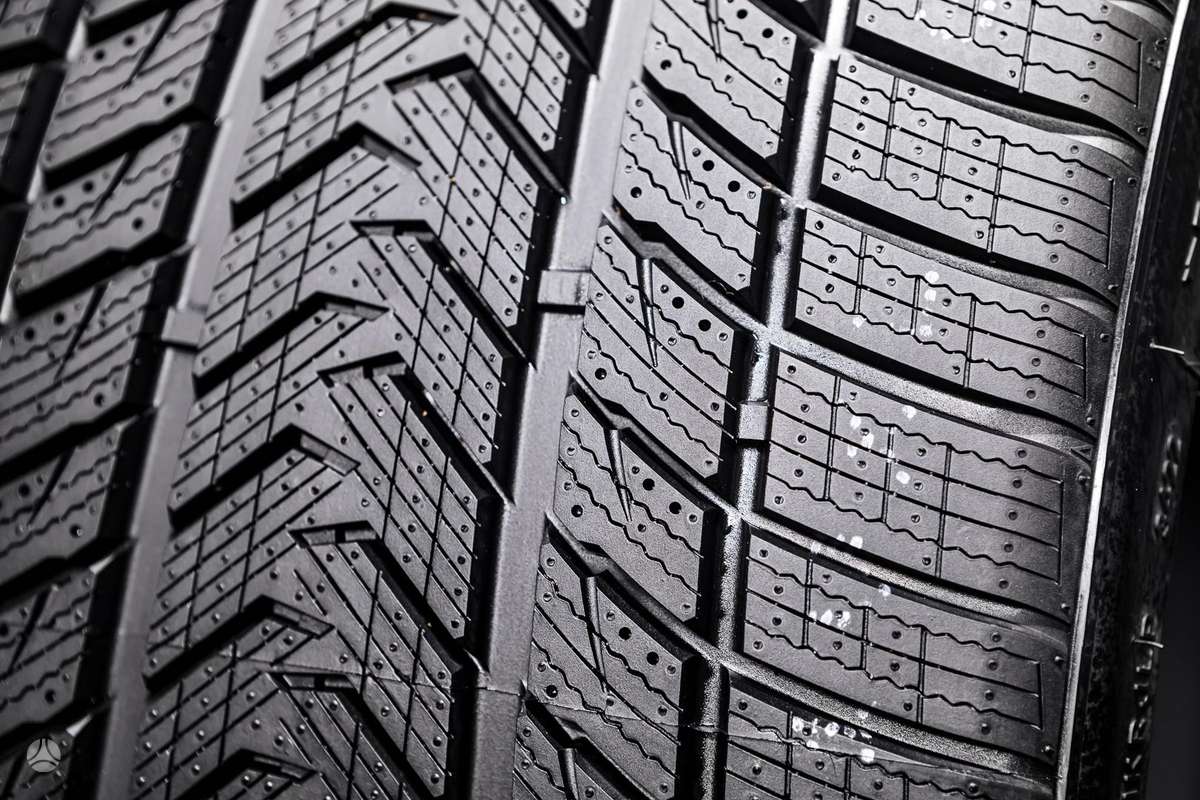 Gripmax SureGrip Pro Winter, winter 245/35 R21