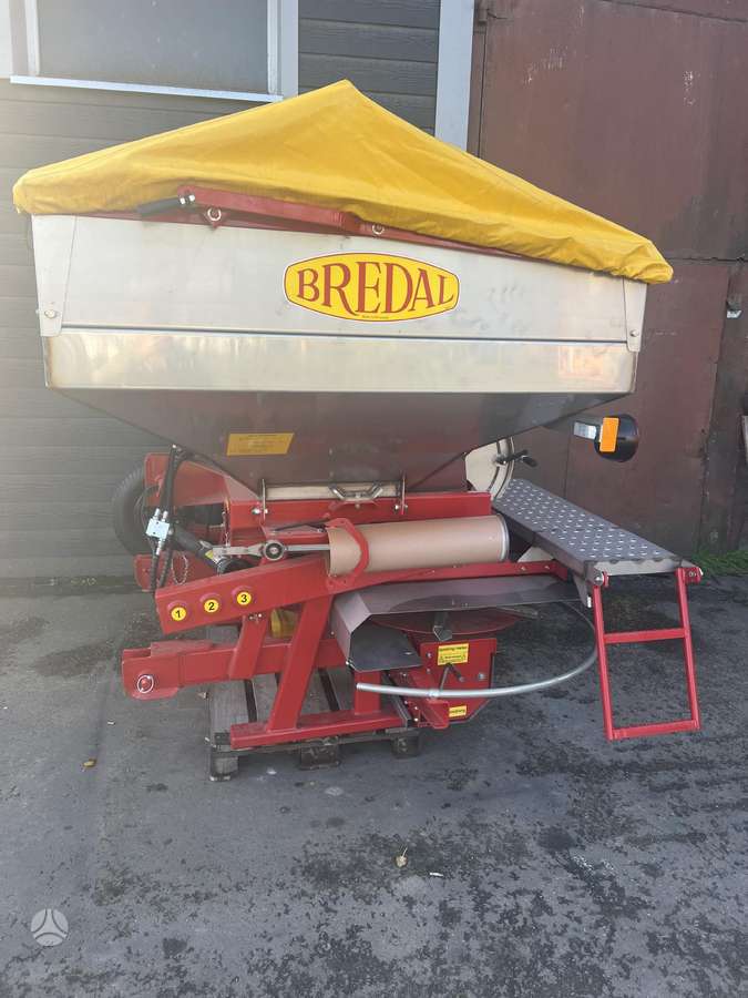 Bredal F2, разбрасыватели