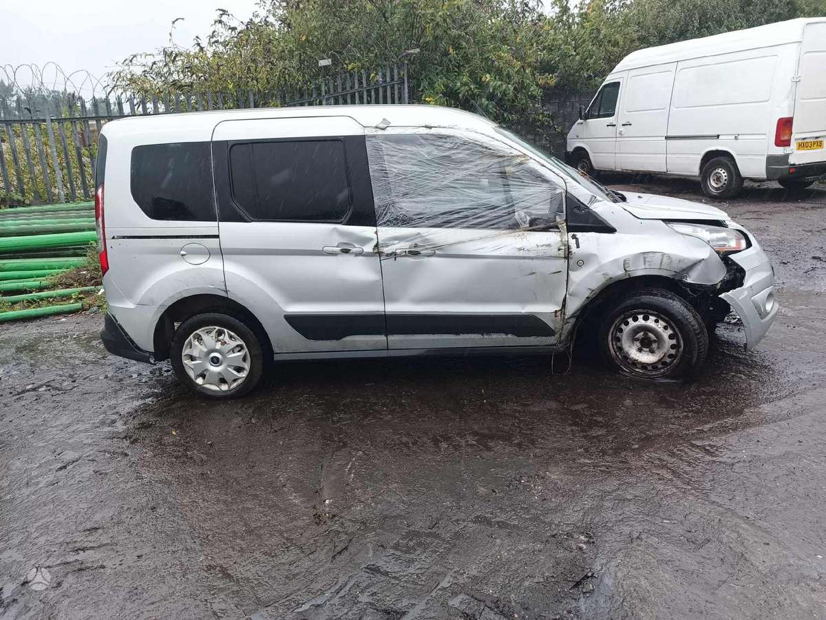 Ford Tourneo Connect dalimis