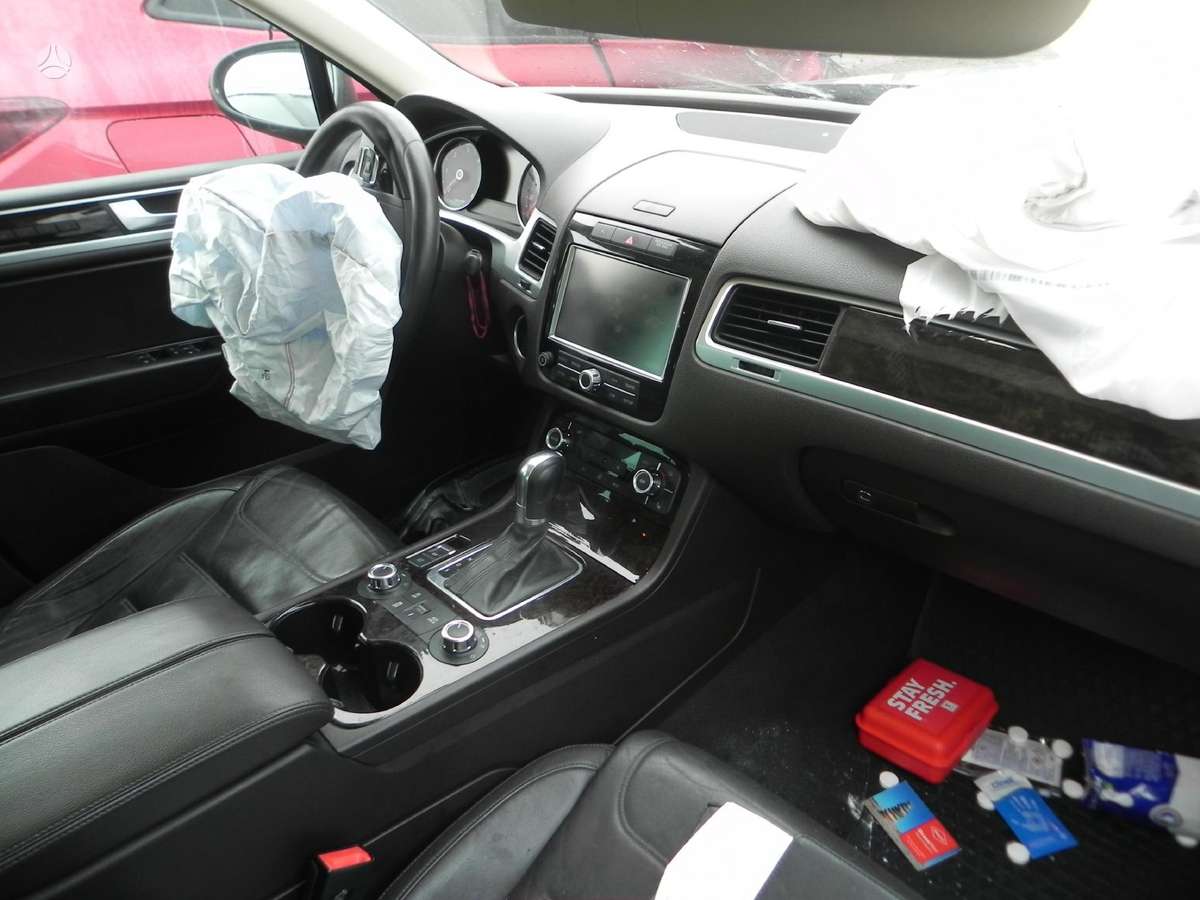 Volkswagen Touareg по частям
