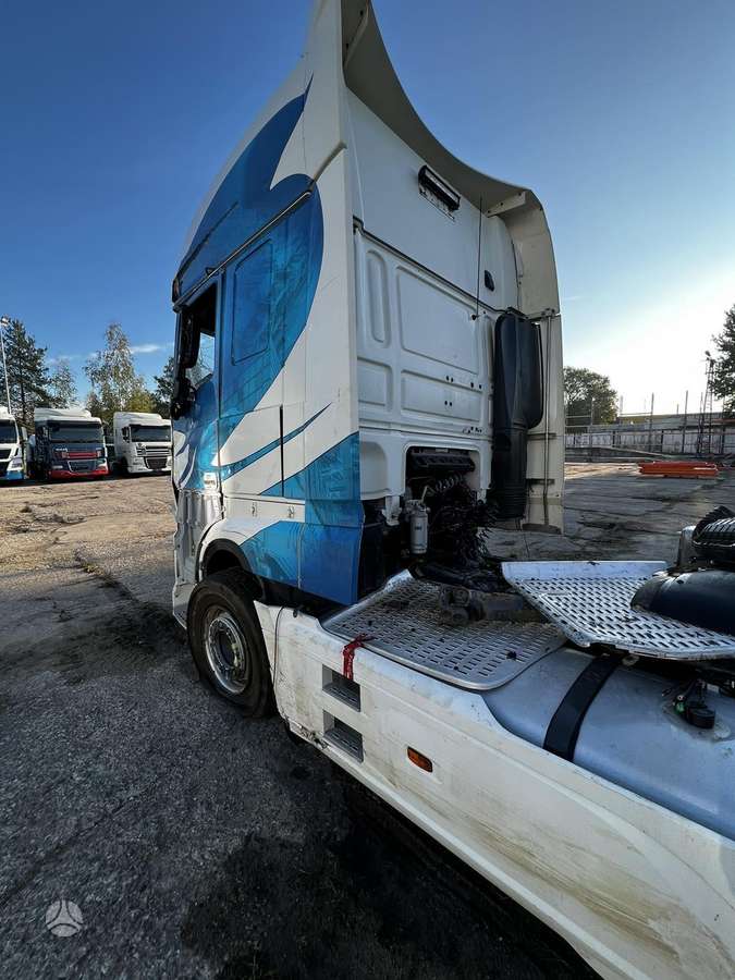DAF XF450FT, vilcējs