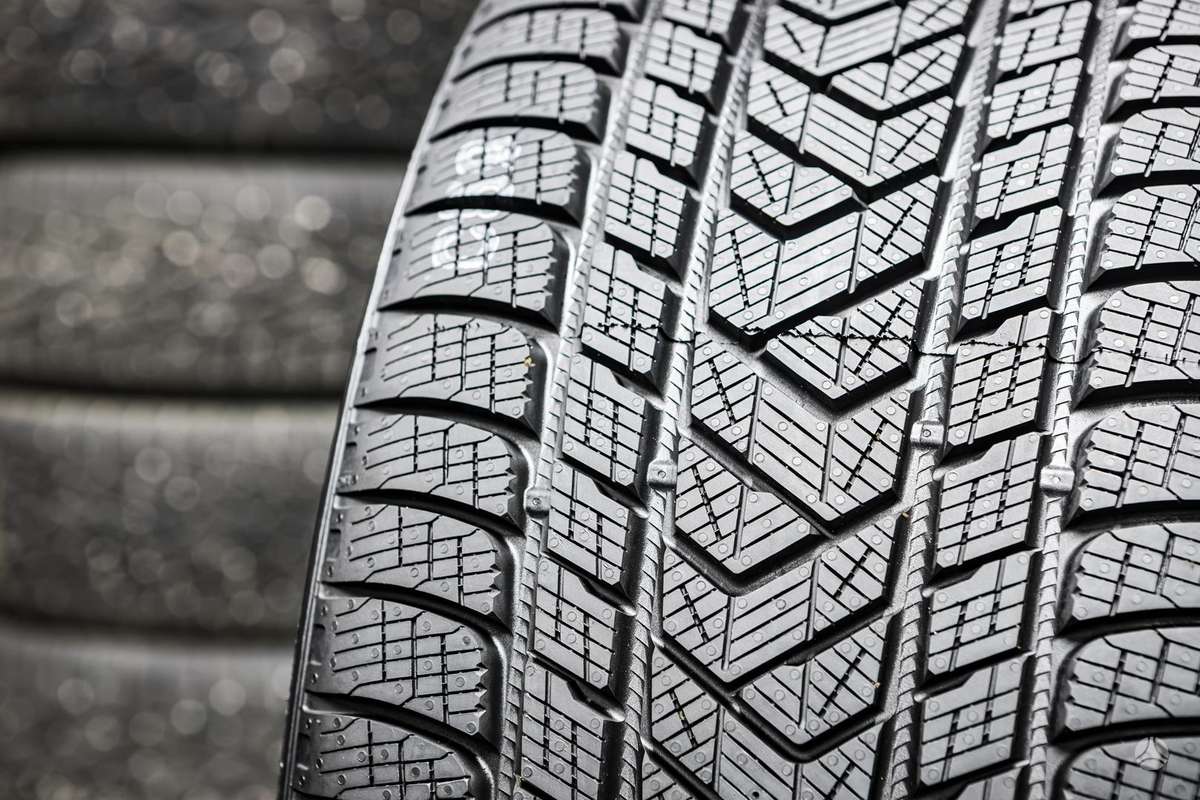 Pirelli Scorpion Winter, winter 275/35 R22