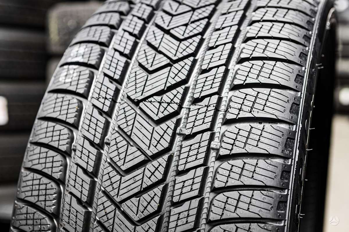 Pirelli Scorpion Winter, winter 275/35 R22